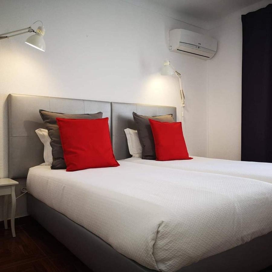 The Bulldog Inn - Duna Parque Resorts & Hotels วิลานอวา ดิ มิลฟงติส ภายนอก รูปภาพ